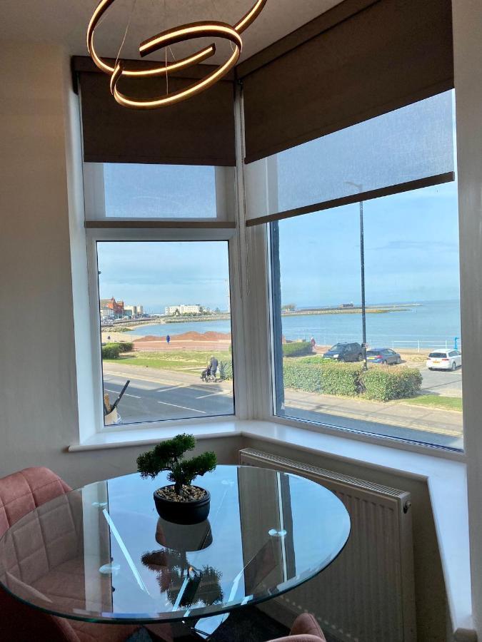Eden Retreats Serviced Apartments Morecambe Exterior photo